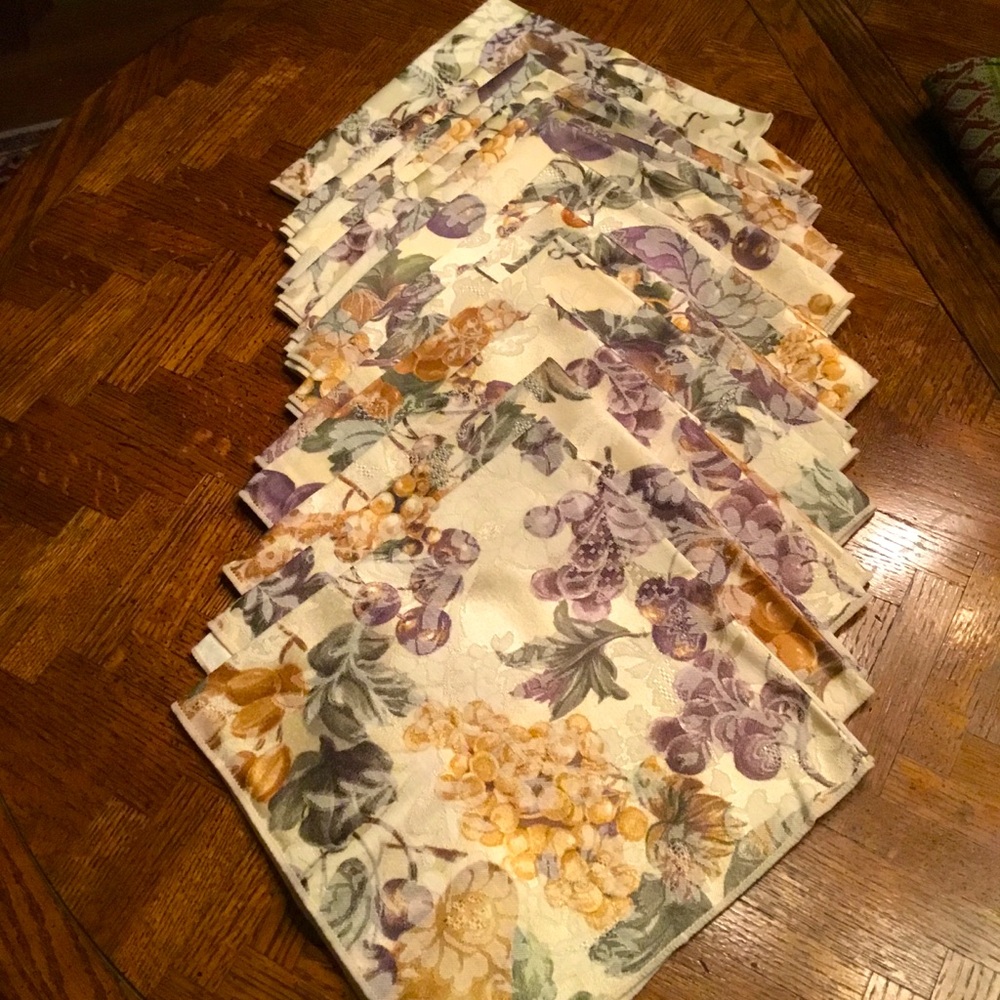 Floral and Fruit Cream Jacquard Print Napkins